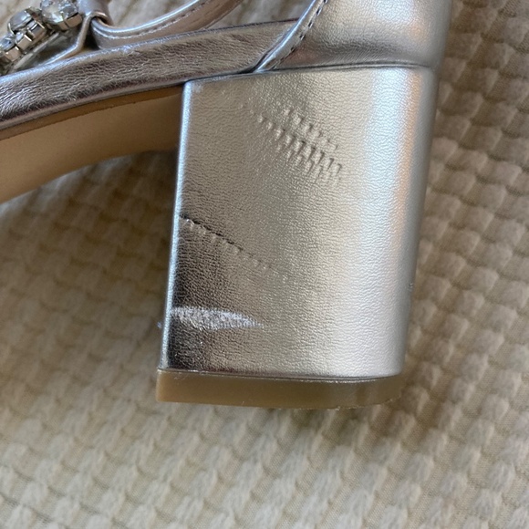 Jewel Badgley Mischka Siver Sandals - Picture 9 of 9